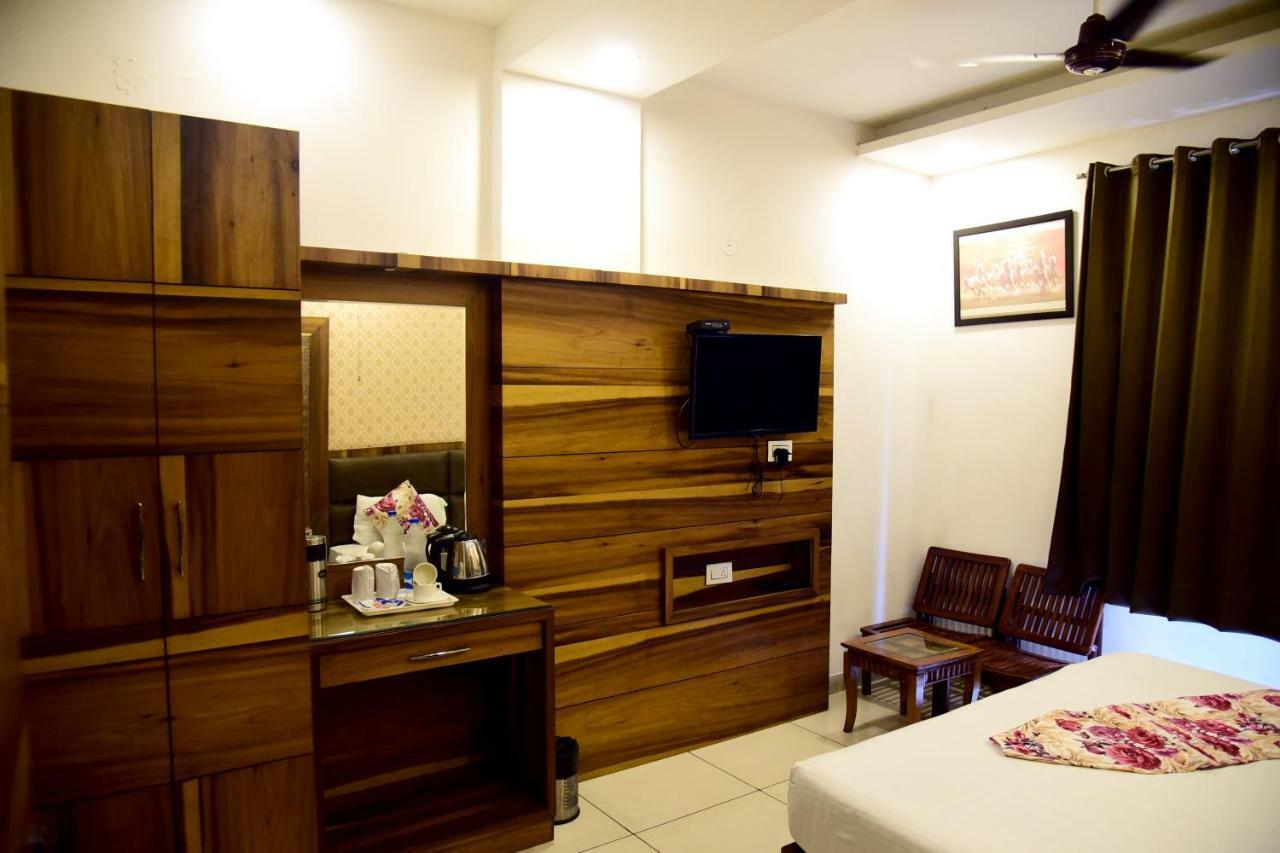 Hotel D S Inn Amritsar Exterior foto