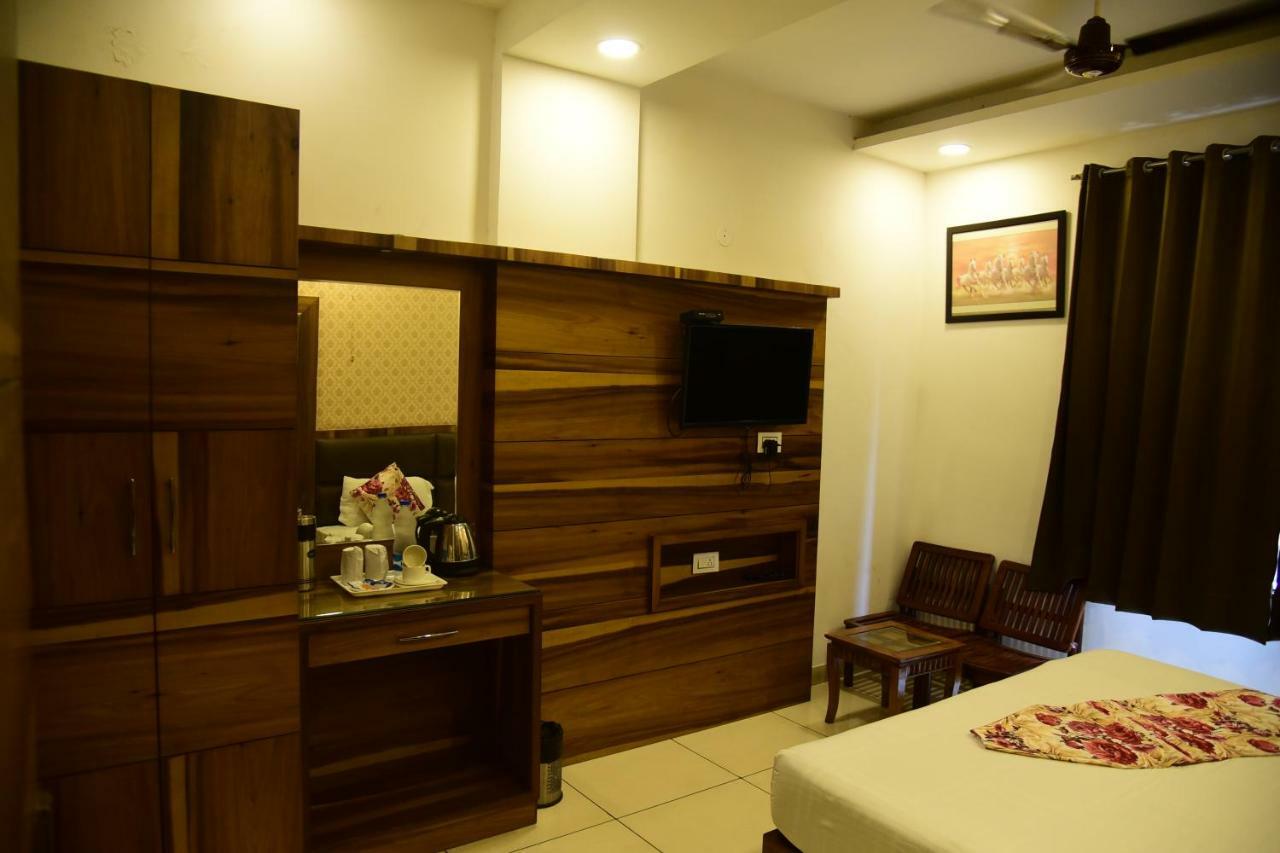 Hotel D S Inn Amritsar Exterior foto
