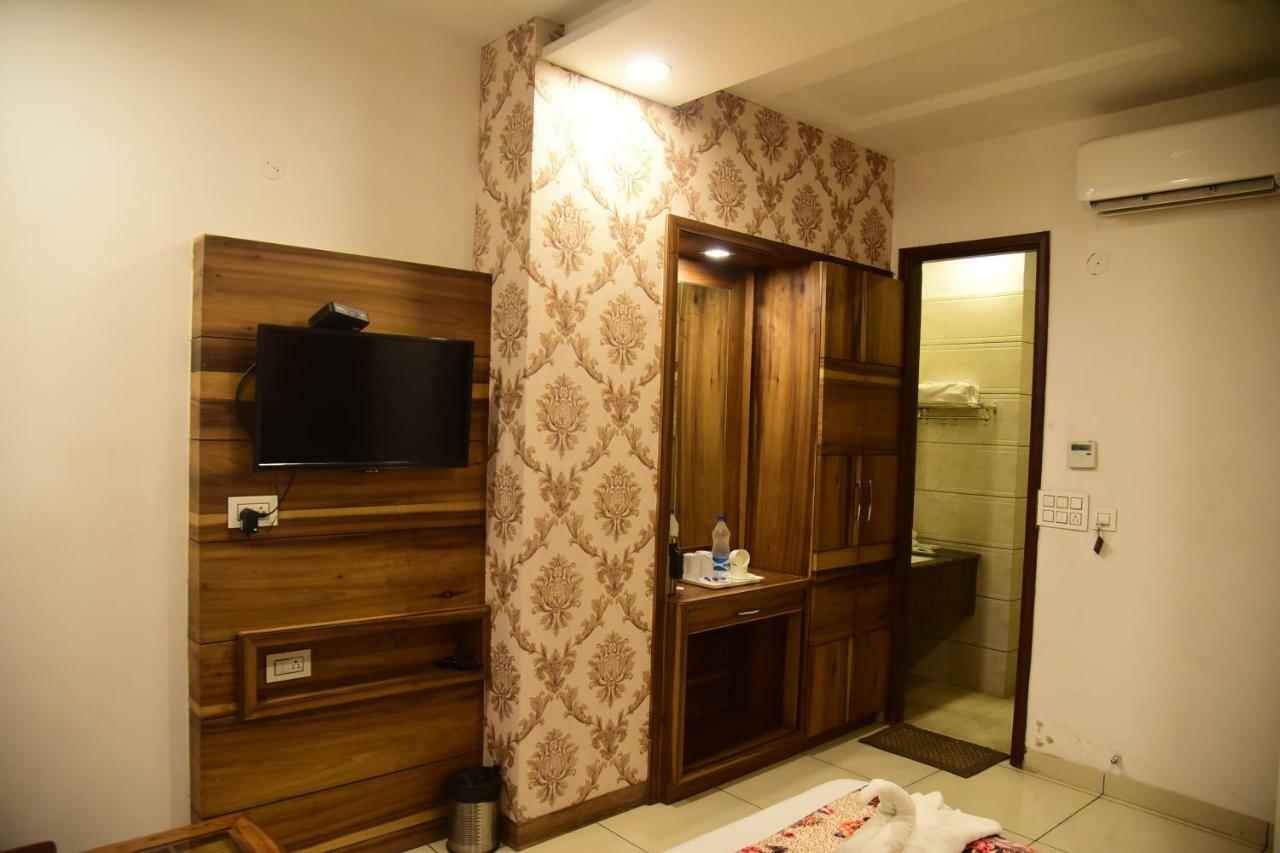 Hotel D S Inn Amritsar Exterior foto